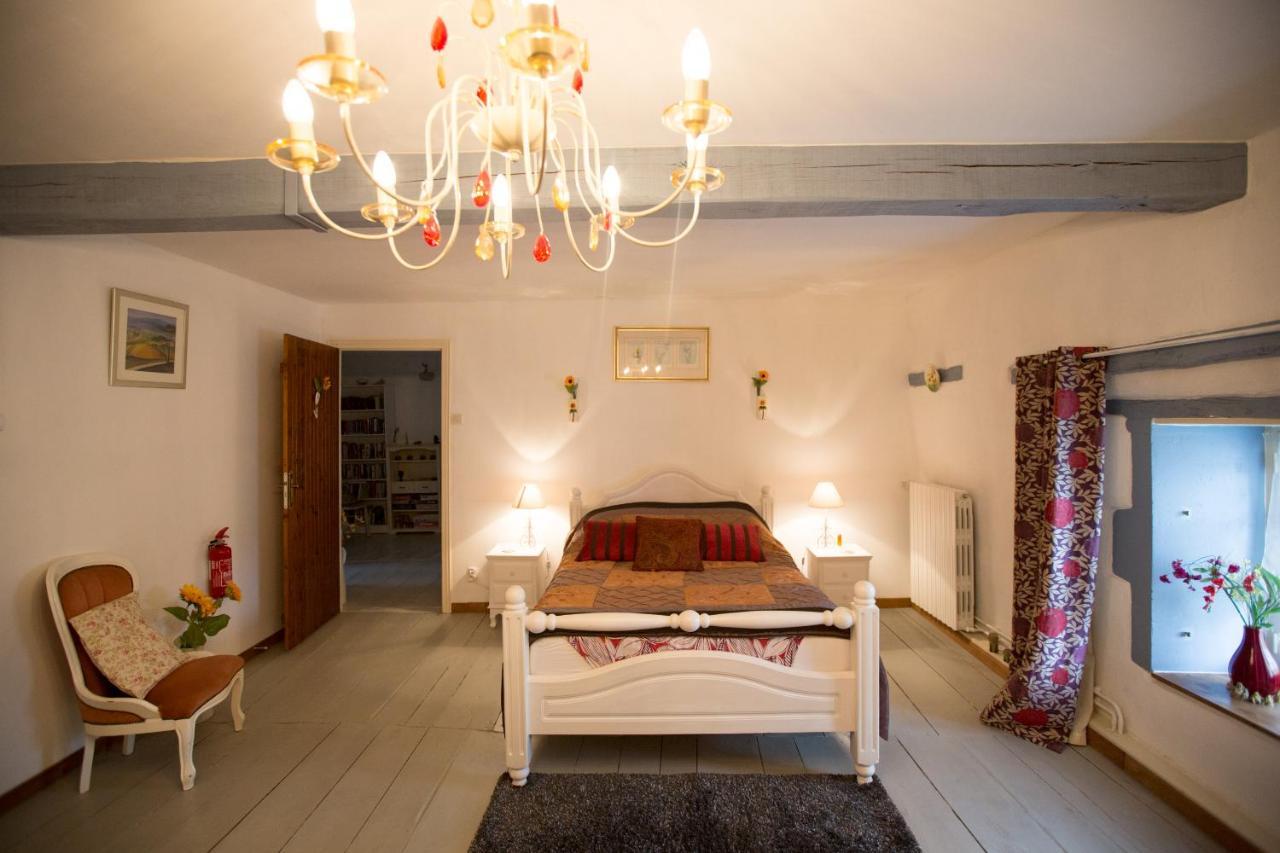 La Maison Des Fleurs Montemboeuf ภายนอก รูปภาพ