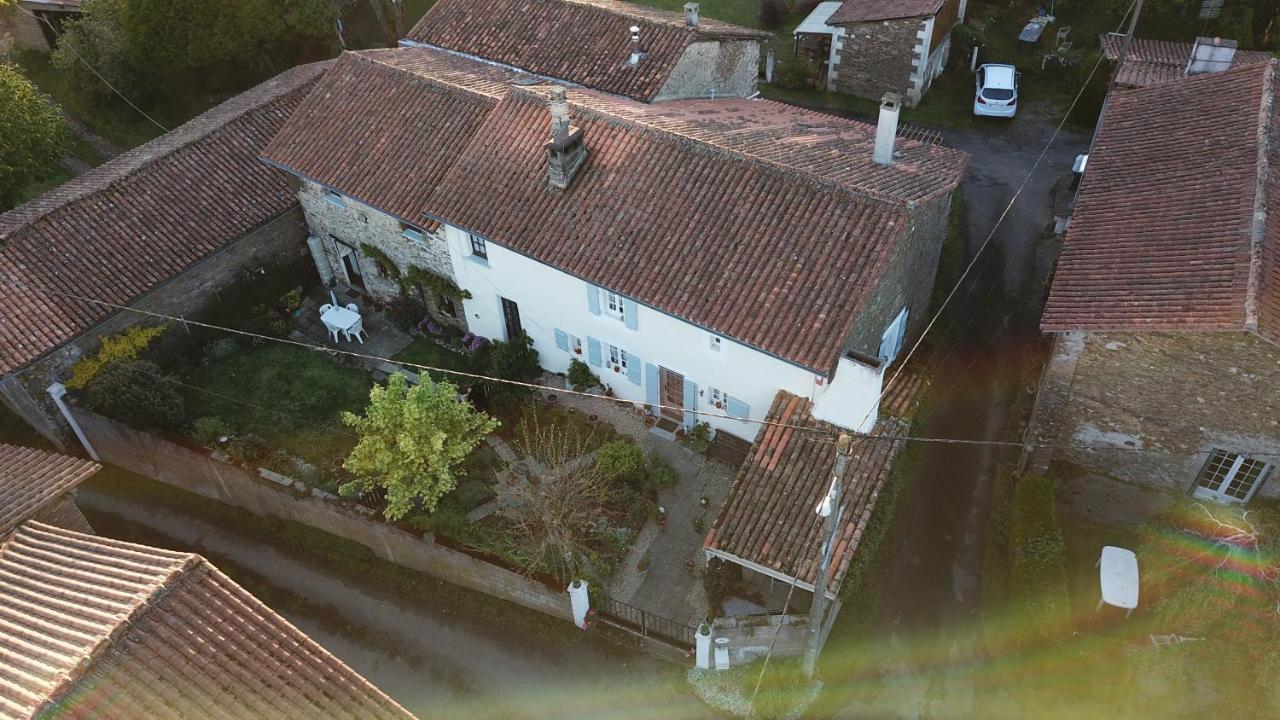 La Maison Des Fleurs Montemboeuf ภายนอก รูปภาพ